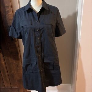 Tuckernuck Women’s button up Dress - Medium Navy lightweight 100% Cotton Nala